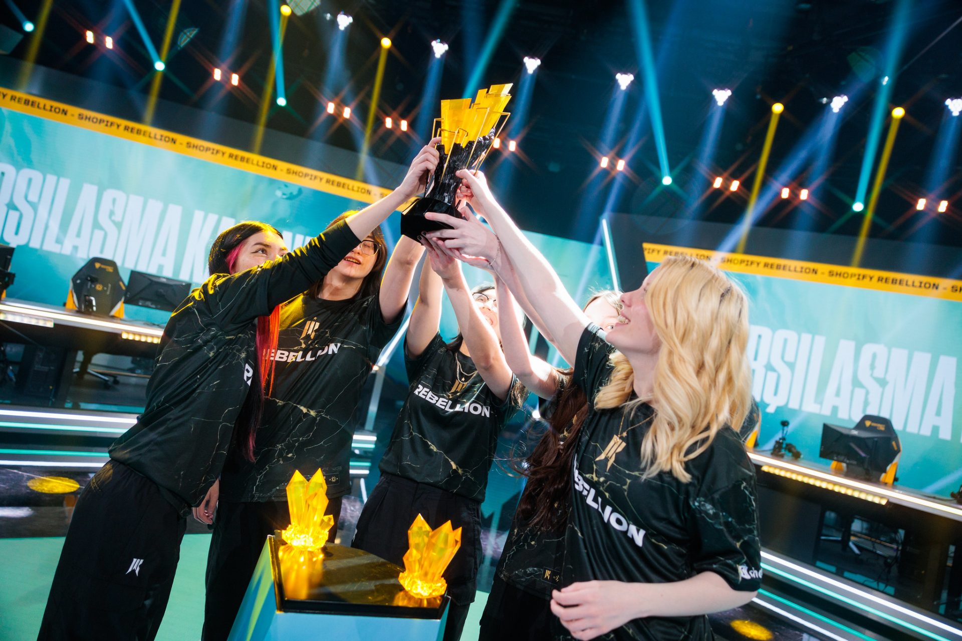Shopify Rebellion lifting the championship trophy / Image credit Riot Games